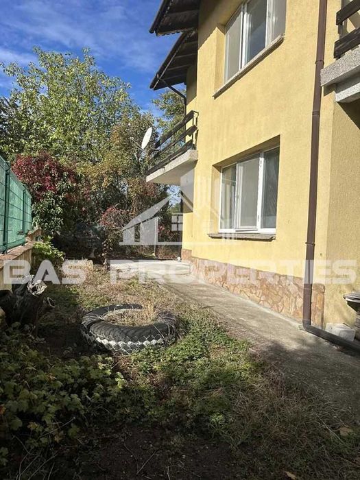 Къща в София-Банкя площ 243