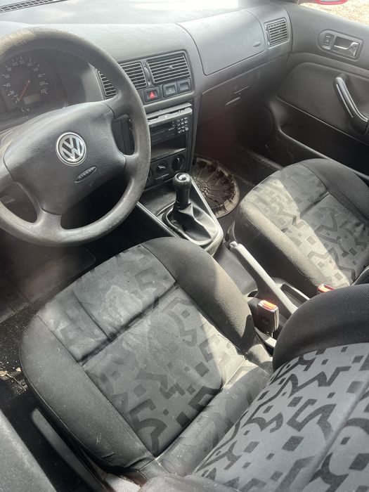 Volkswagen Golf 4 1.4 fsi , Фолксваген Голф 1.4 фси На Части !!!