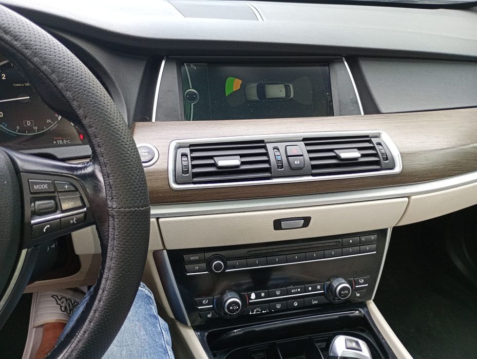 BMW Seria 5 2010 — imagine 5