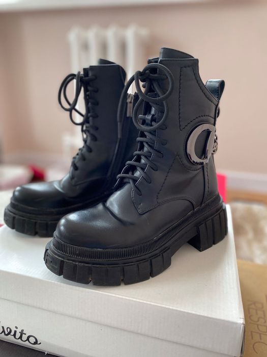 Продам женскую обувь