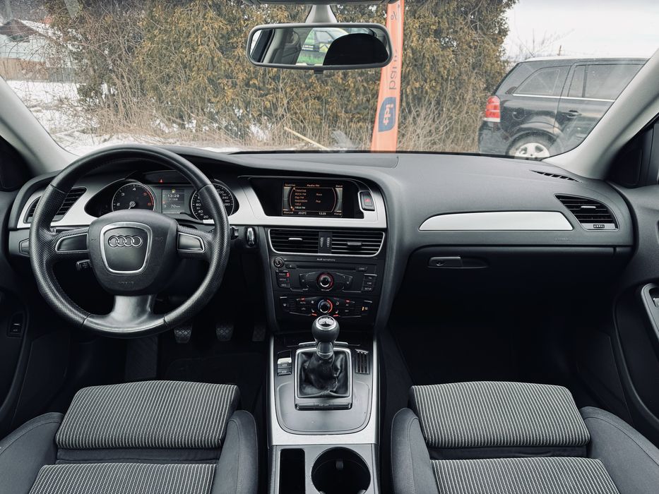 Audi A4 B8 2.0TDI *S-Line* *Euro 5*