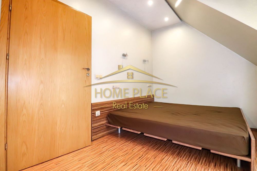 Четиристаен апартамент в района на Колхозен пазар