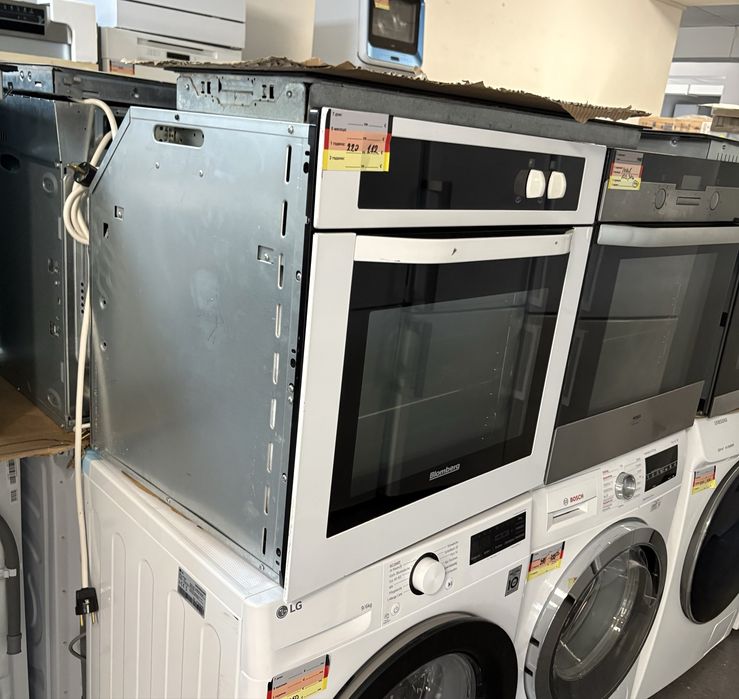 Бяла фурна за вграждане Blomberg, BEO 9568 W 70L