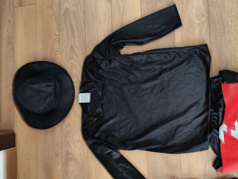 Costum Zorro  7-9 ani