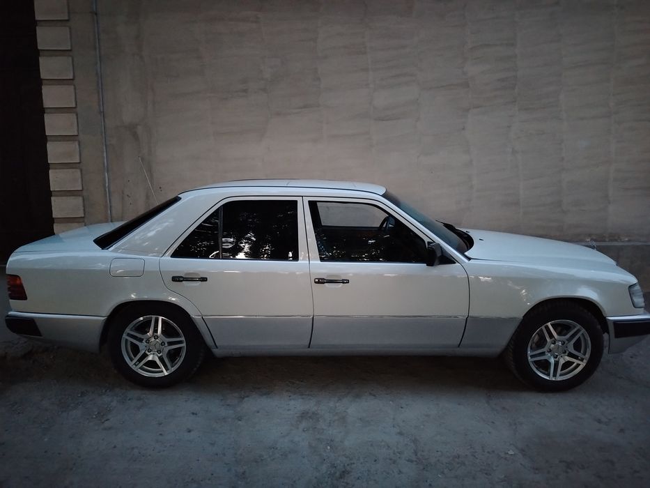 Mercedes Benz W124 Sotiladi