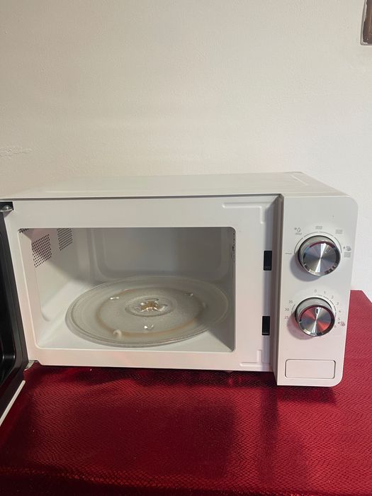 Cuptor cu microunde Gorenje nou 20L