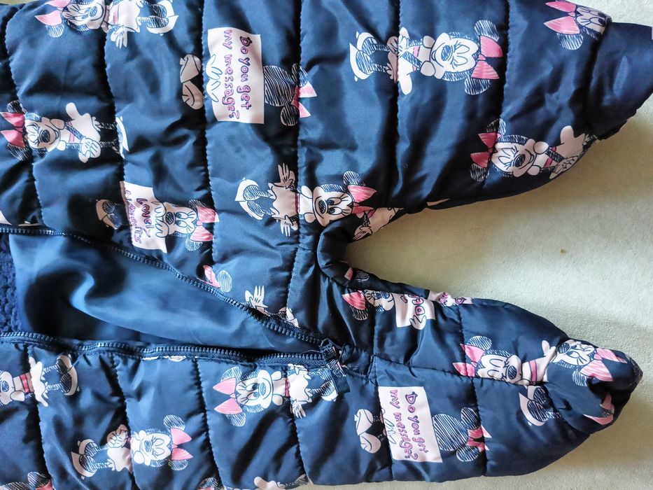 Продавам зимен космонавт за момиче