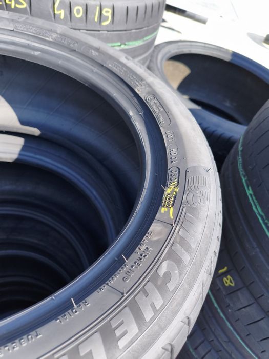 225 50 17 Michelin