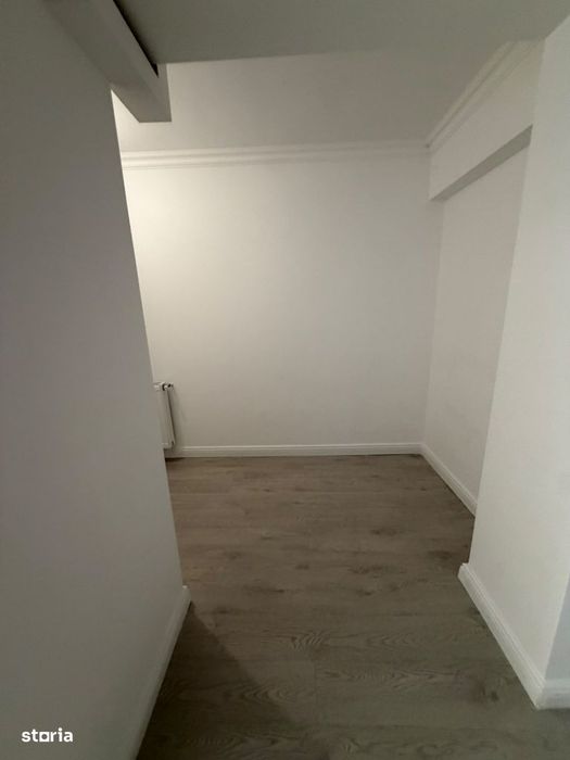 Apartament 3 camere, 72 mp, gradina 43 mp si garaj, zona Cetatii!