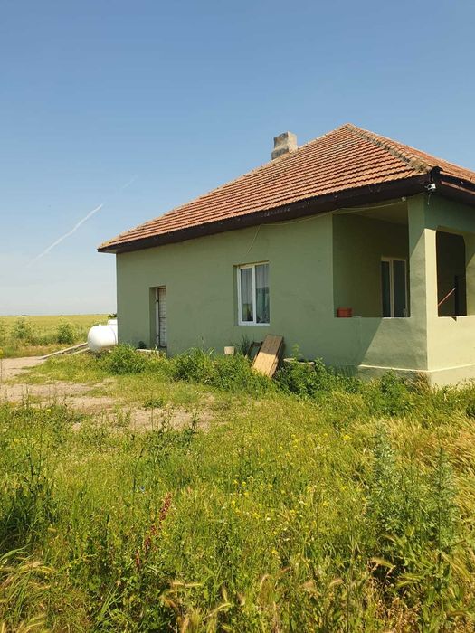 Casa de inchiriat/ Casa de vanzare