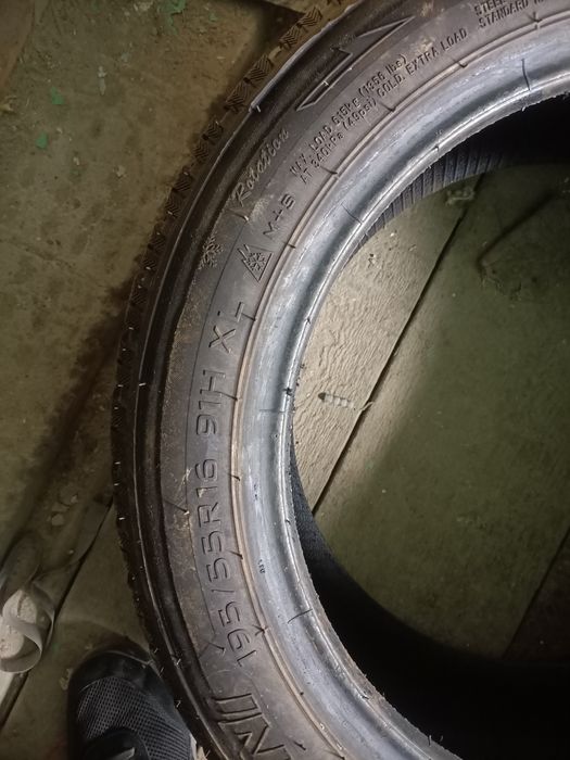 Продам зимние покрышки R16