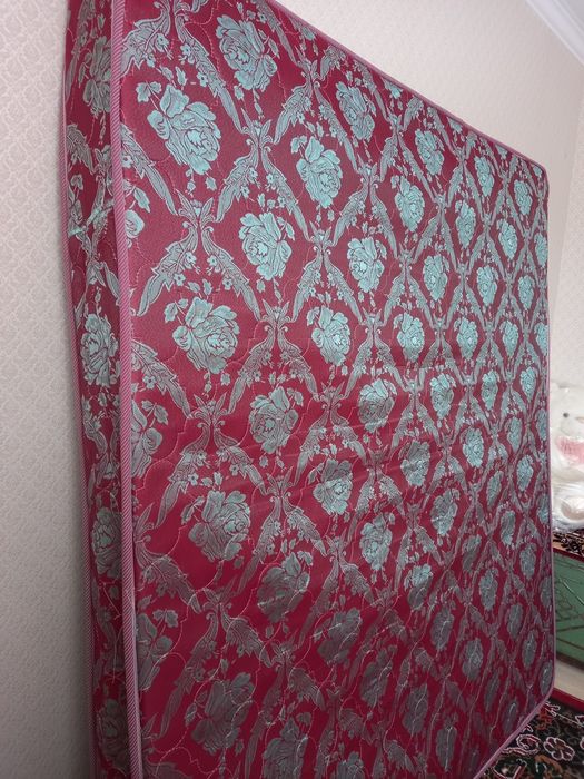 Матрас 200*180 б/у