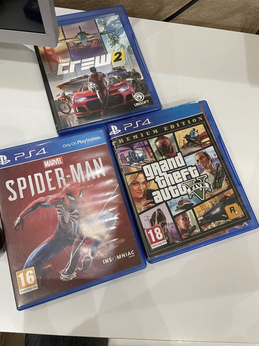 Плеистеишън 4 слим.1 терабайт