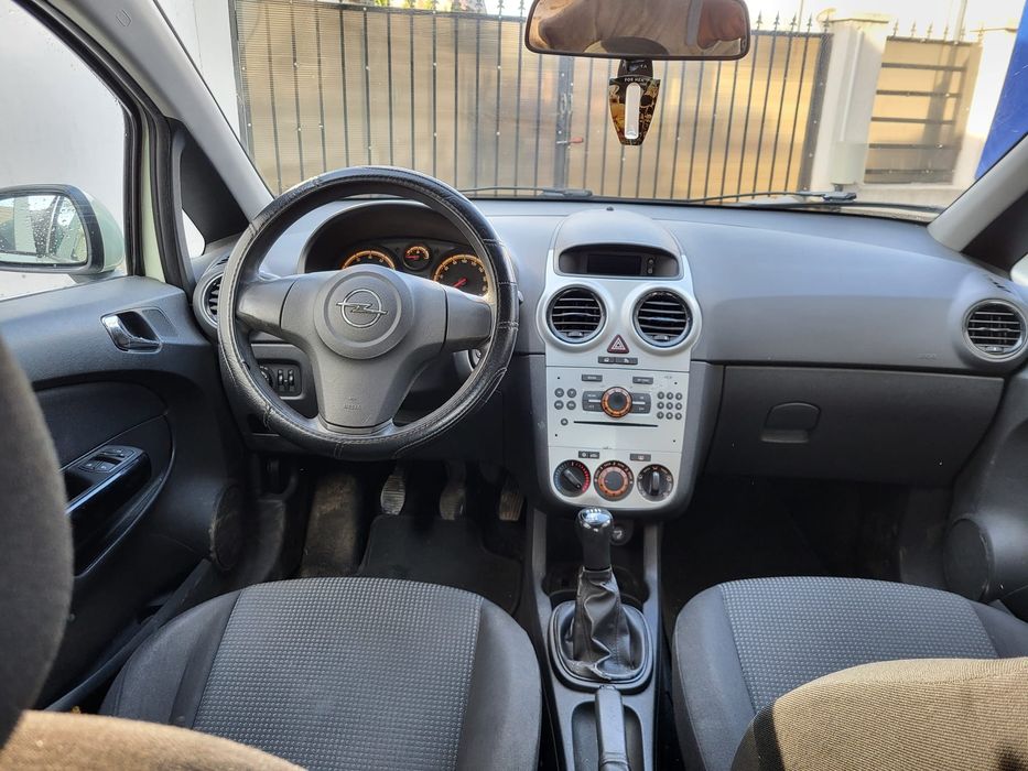 Opel Corsa D 2011 1.2 benzina EURO 5  unic proprietar
