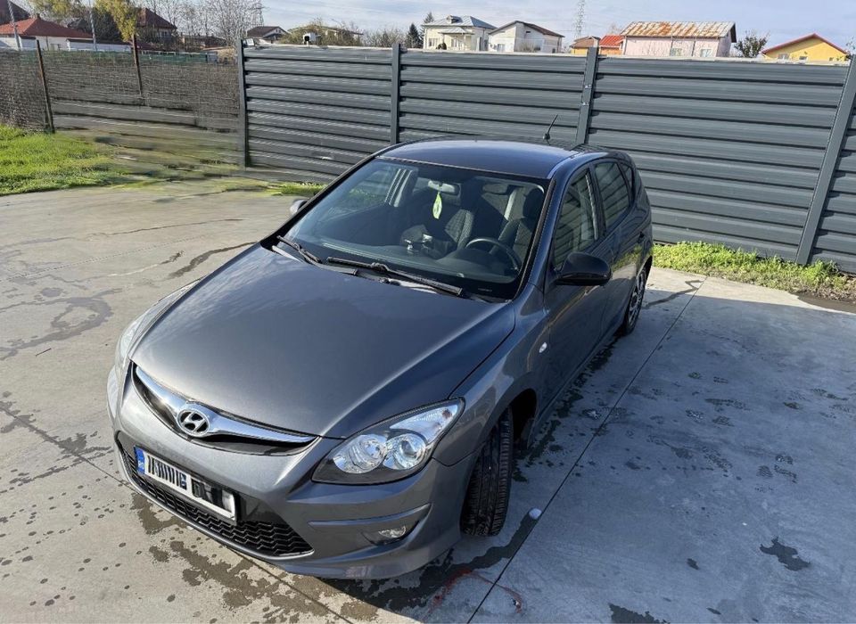 HYUNDAI i30 2011 — imagine 3
