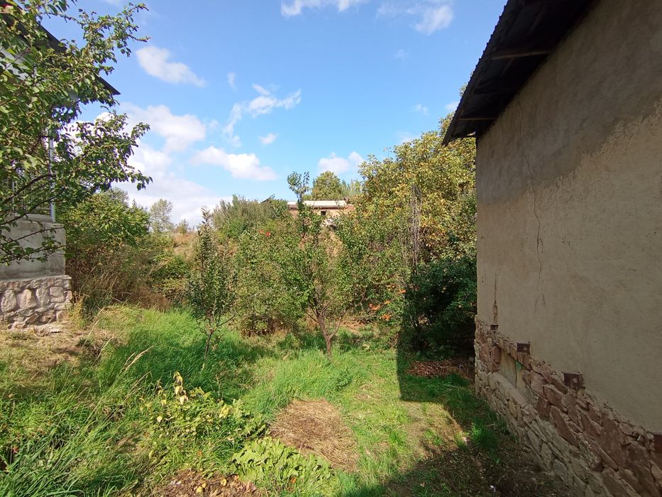 Продаётся дом в чимган 12 соток