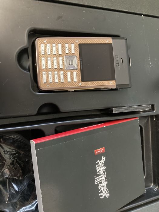 LEVIS Mobile Phone-НОВ