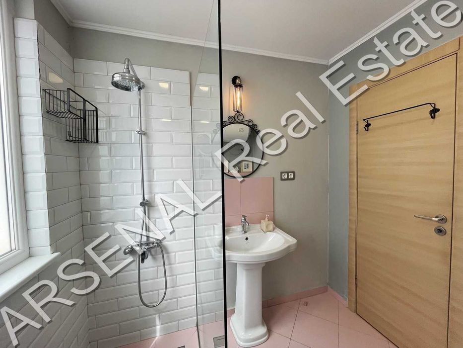 Много хубав 3-стаен апартамент под наем, кв. Оборище