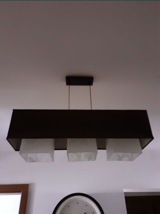 Corp iluminat lustra 3 becuri suspensie tip lustra nou impecabil