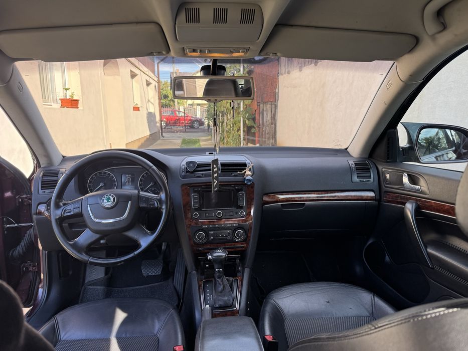 SKODA Octavia 2010 — imagine 3