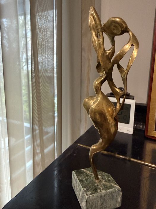 Статуетка от месинг,малка пластика,цена 95 евро.