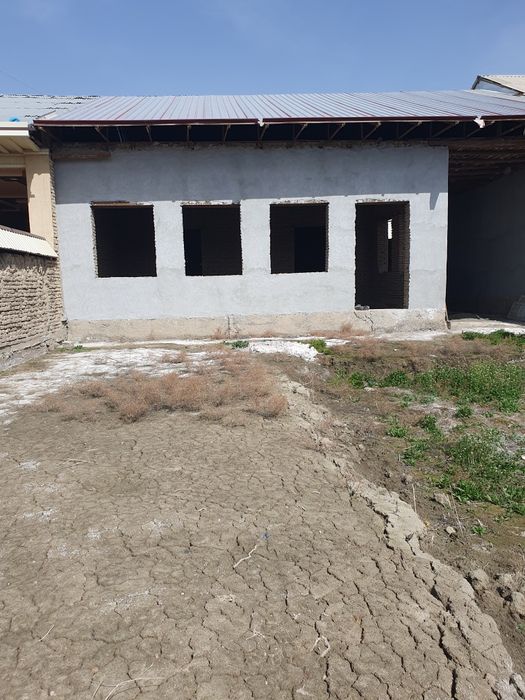 Ховли жой  сотилади