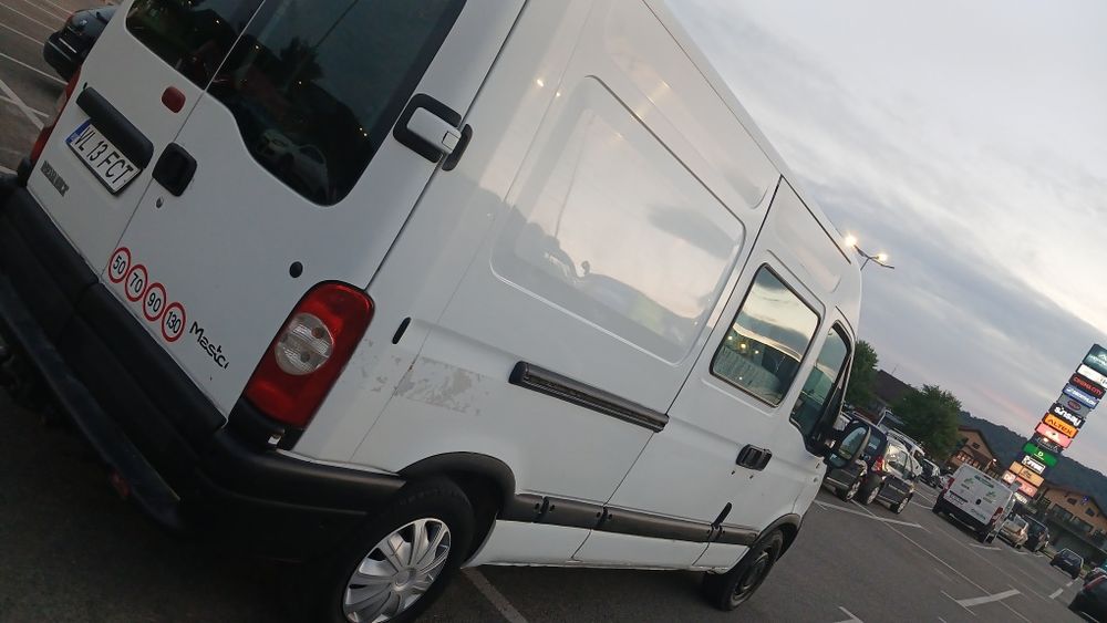 Vând Renault Master 2.5 dci 100