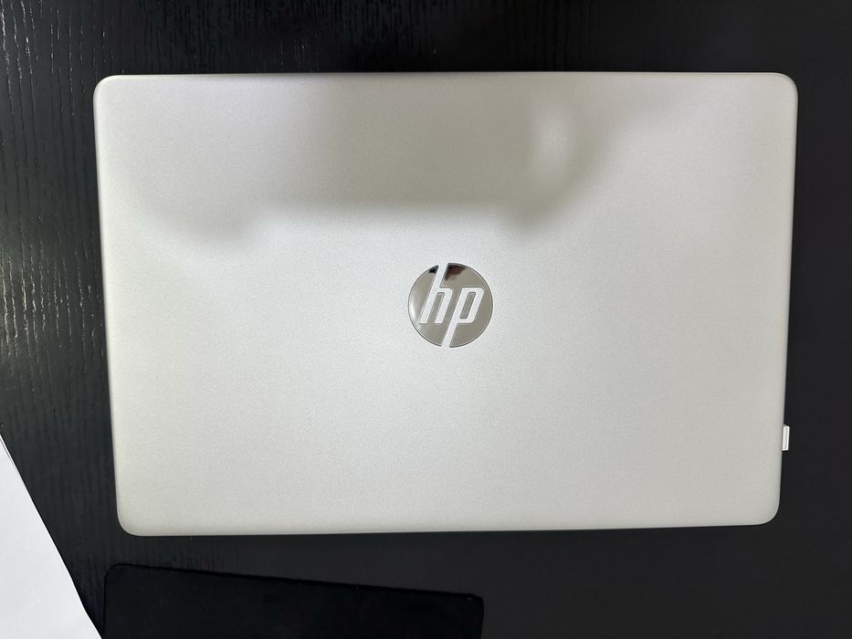 Noutbook HP Intel Core i5 xoli ishlatilmagan yangi  narxini kelishamiz