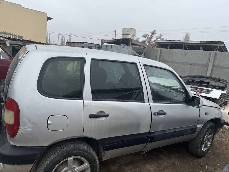 Шевроле нива 2004года