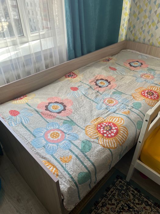 Кровать 90*200 б/у с матрасом