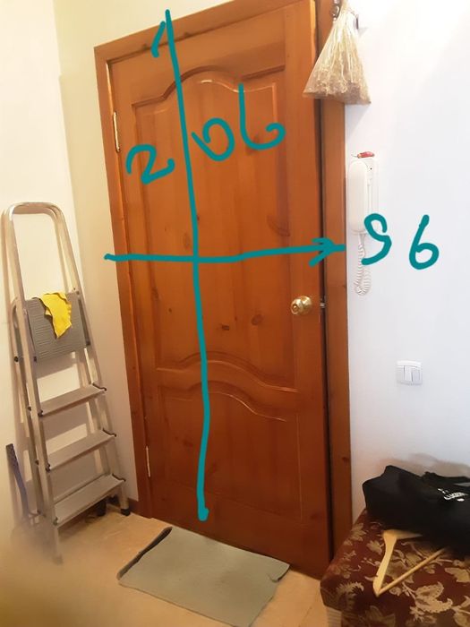 Дверь деревянная