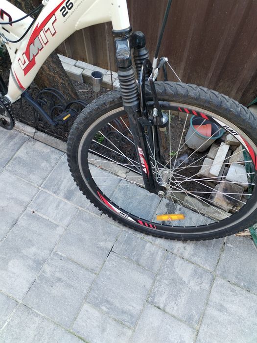 Vând bicicleta UMIT 26