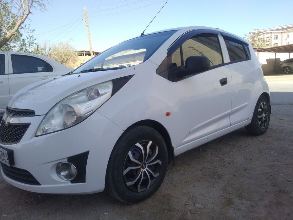 Спарк машинасы сатылады.Жагдайы Жаксы.Краска родной 2011 жыл.Келисимли