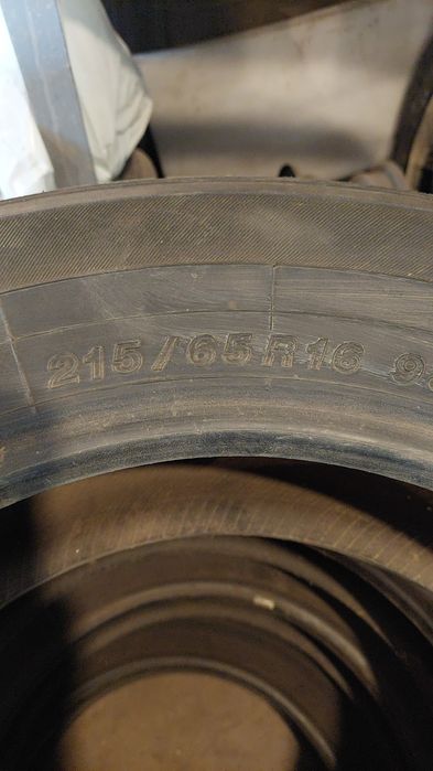 Продам летние шины 215/65 r16