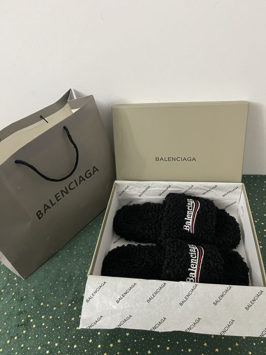Balenciaga Furry Slide Black Papuci Premium Quality