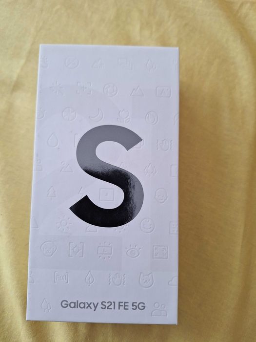 Telefon Samsung Galaxy model  S21 FE