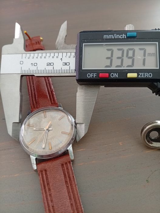 Руски ръчен механичен часовник ЗИМ