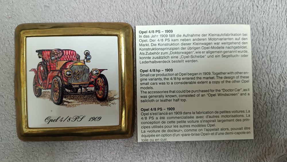 Plachete ceramica mașini de epoca