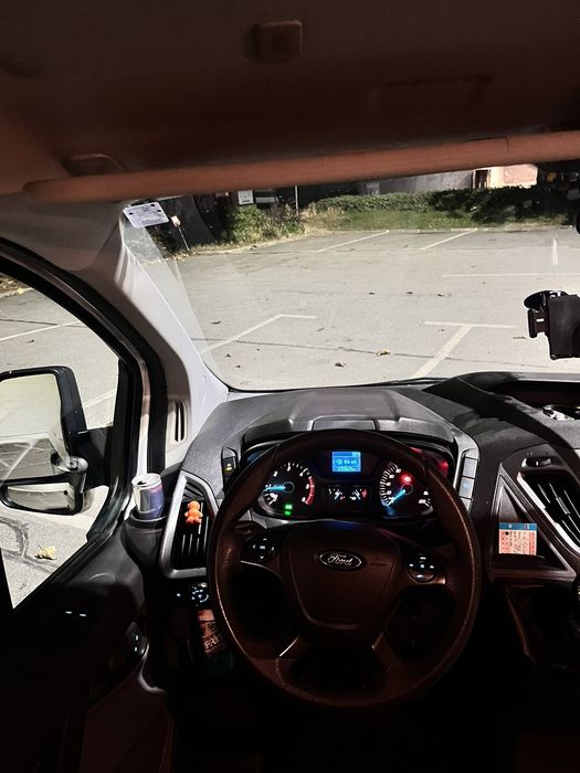 Микробус Форд костом пътнически перфектен