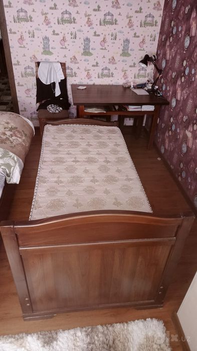 Две односпальные кровати с матрасами в хорошем состоянии (комплект)