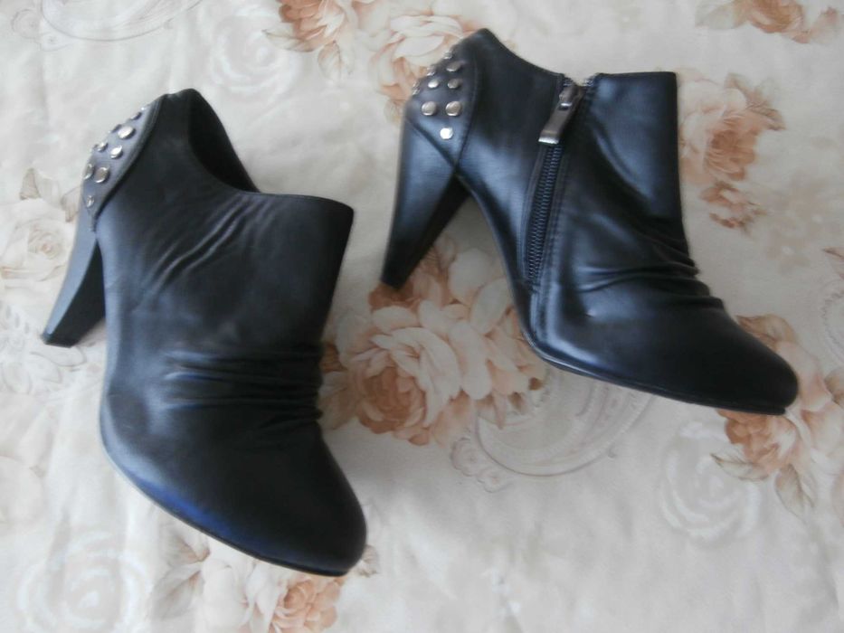 Обувки дамски на ток