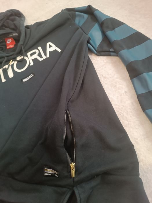 Суичър-Nike XL..