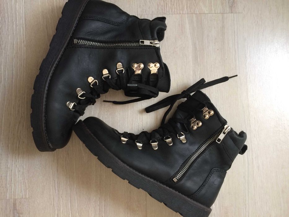 Удобни черни боти,естественна кожа.