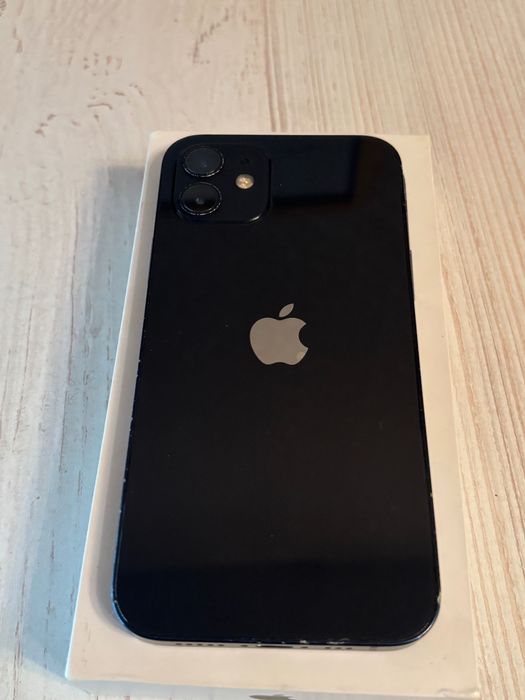 Продам IPhone 12