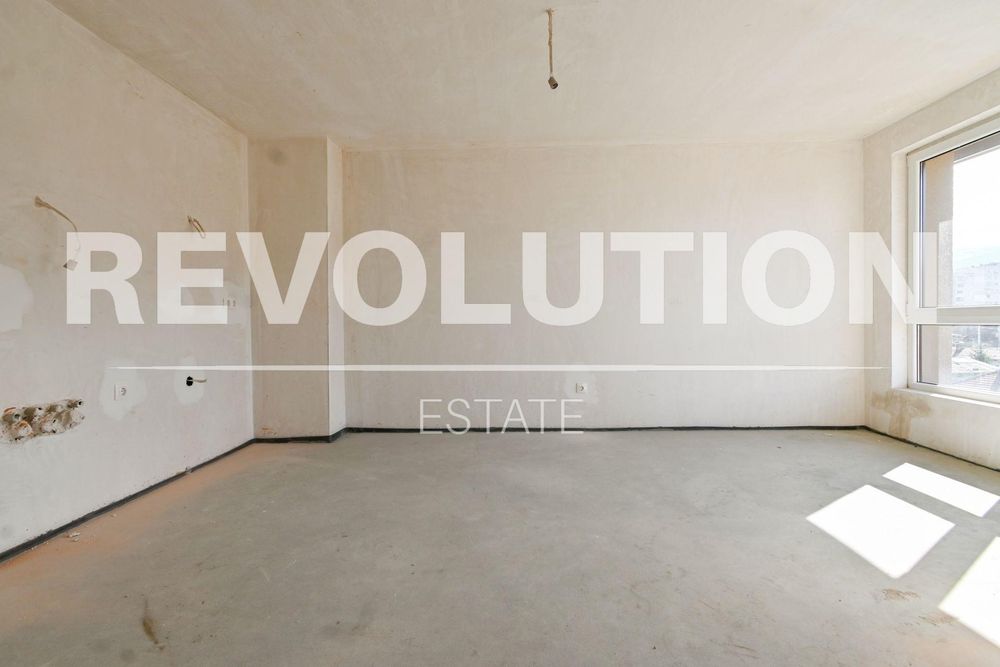 Двустаен апартамент в ж.к. Люлин 9