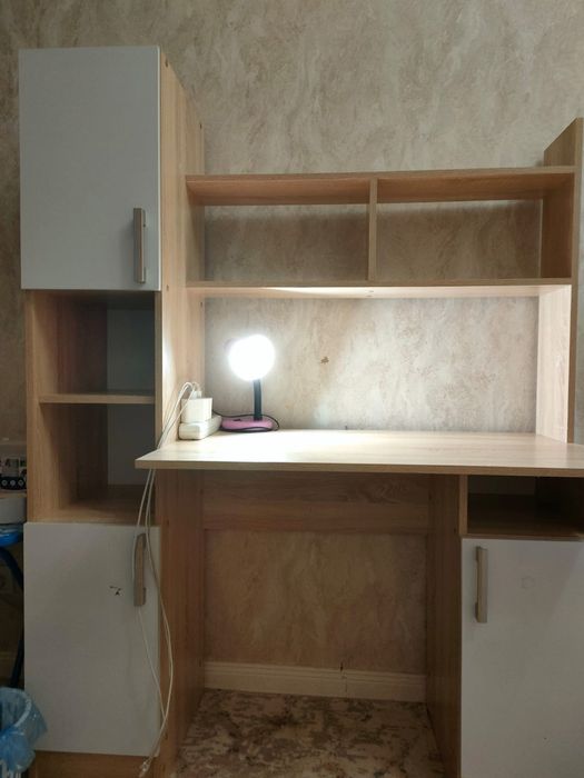 Продам стол письменный