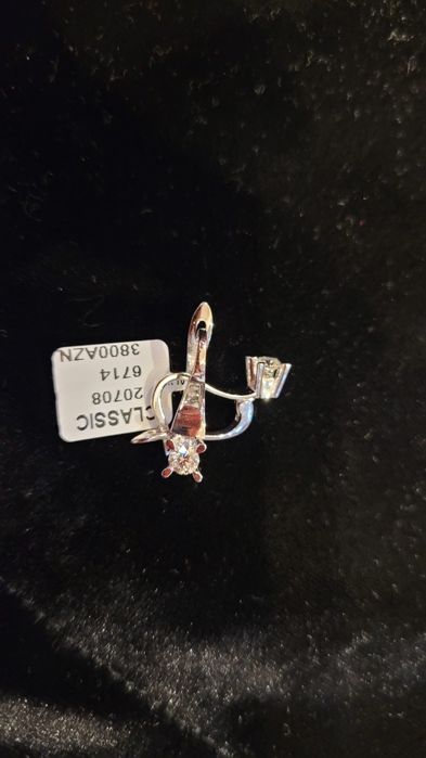 Серьги из белого золота с бриллиантами