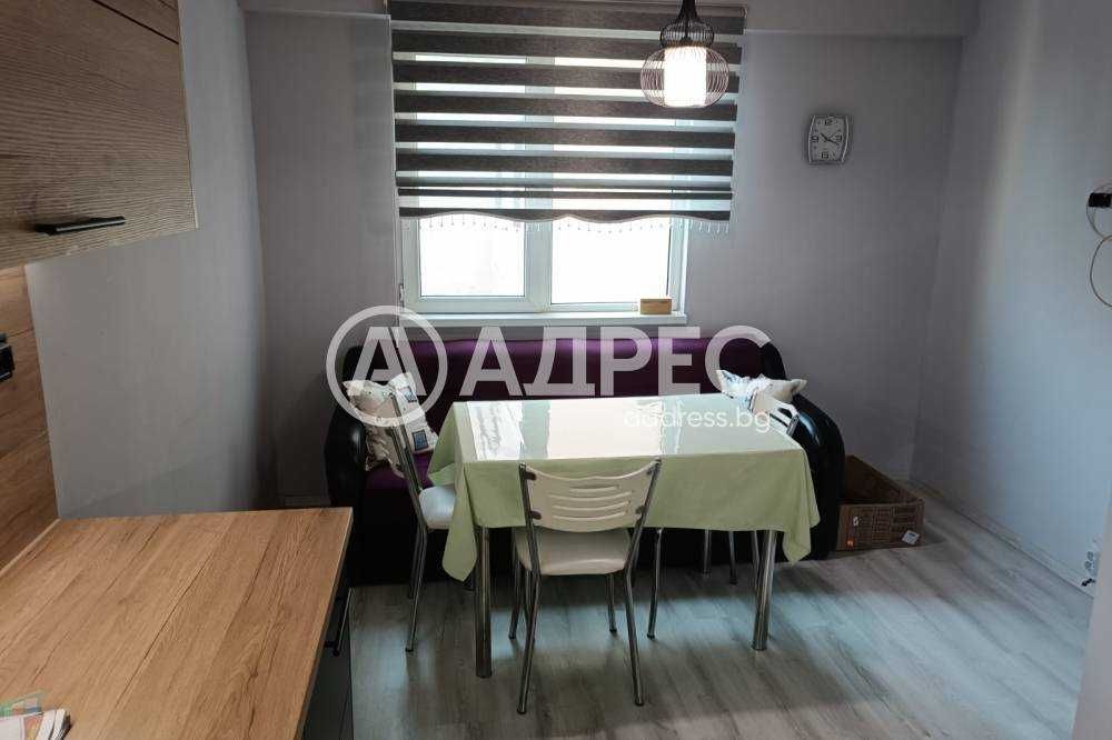 Продава се Тристаен апартамент в Разград, Орел - 78 кв.м за 1047 €/кв.м - Снимка #3