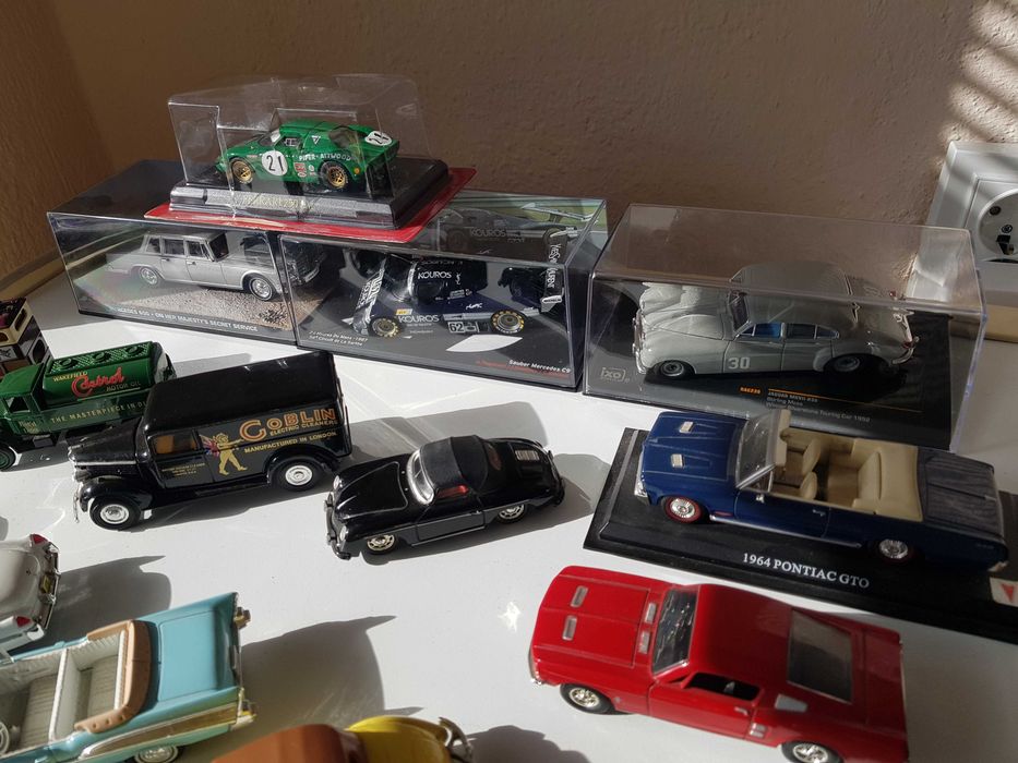 1:43 колички diecast