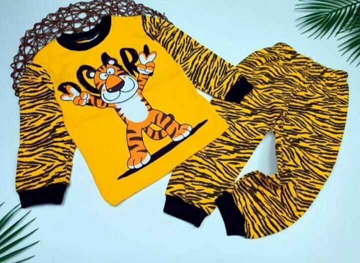 Жилетки / костюмчики / платья !!!